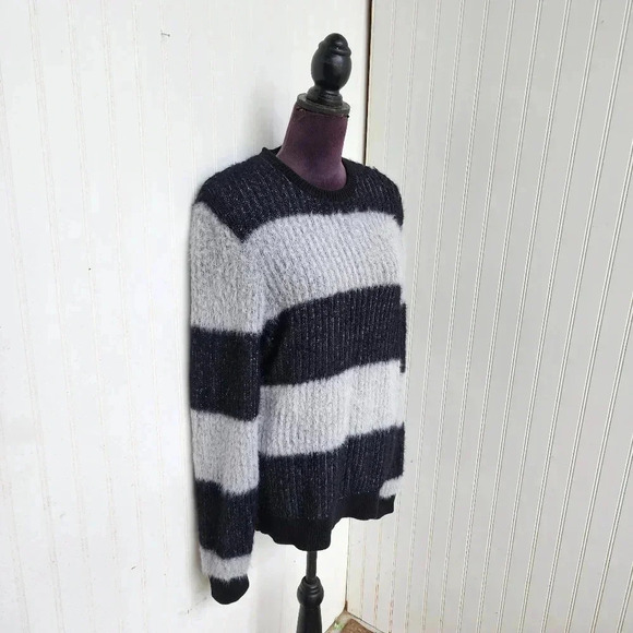 Inc International Concepts Fuzzy Sweater Black Gray Knit Top Soft Women's Sz M - Picture 2 of 12